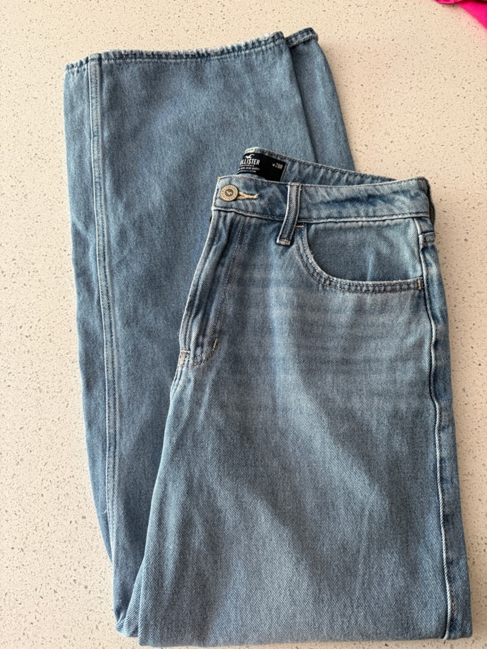 Hollister Women’s Light Wash baggy wide leg jeans